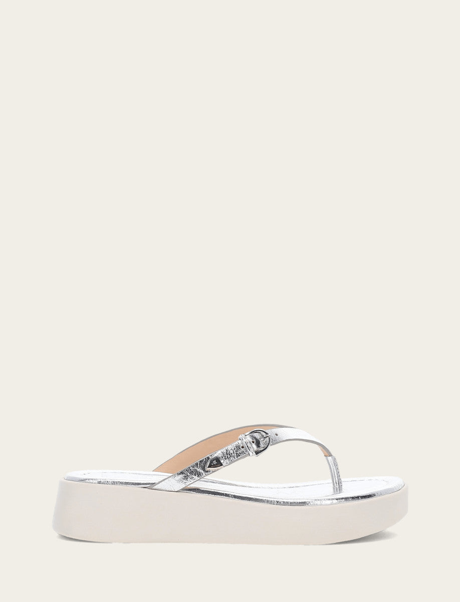 Women's Silver Maya Buckle Thong Sandals Frye Sale