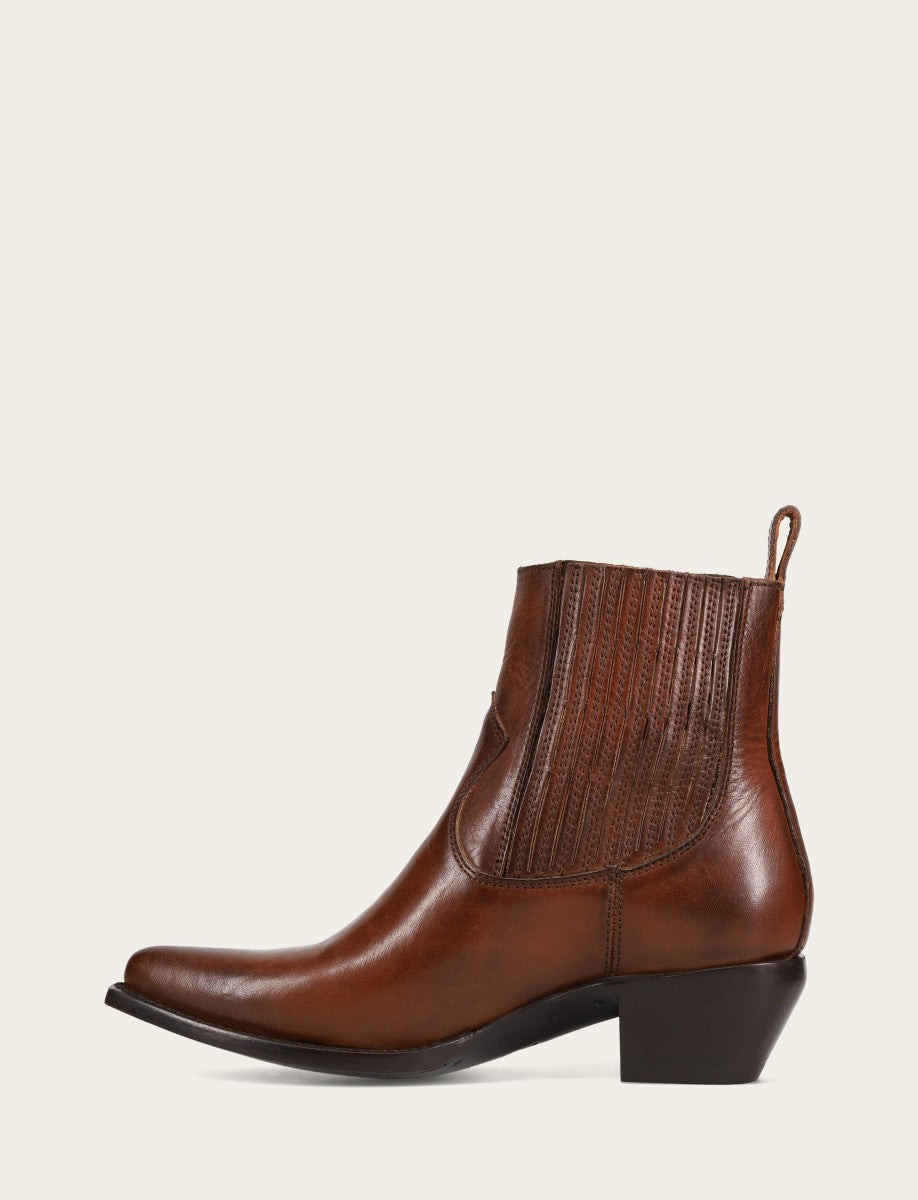 Women's Walnut Sacha Chelsea Boot Frye us