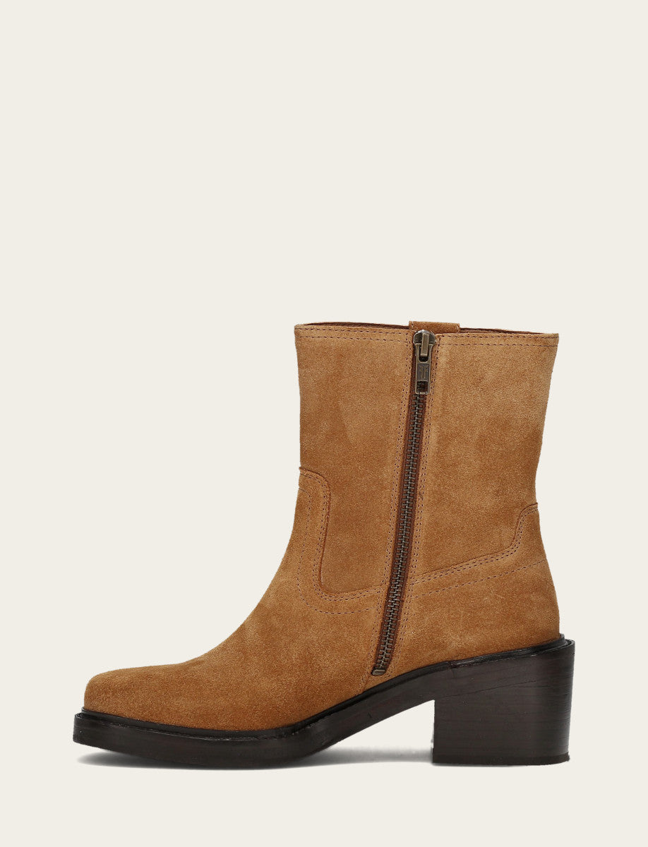 Women's Toffee Kate Short Inside Zip Boot Frye USA