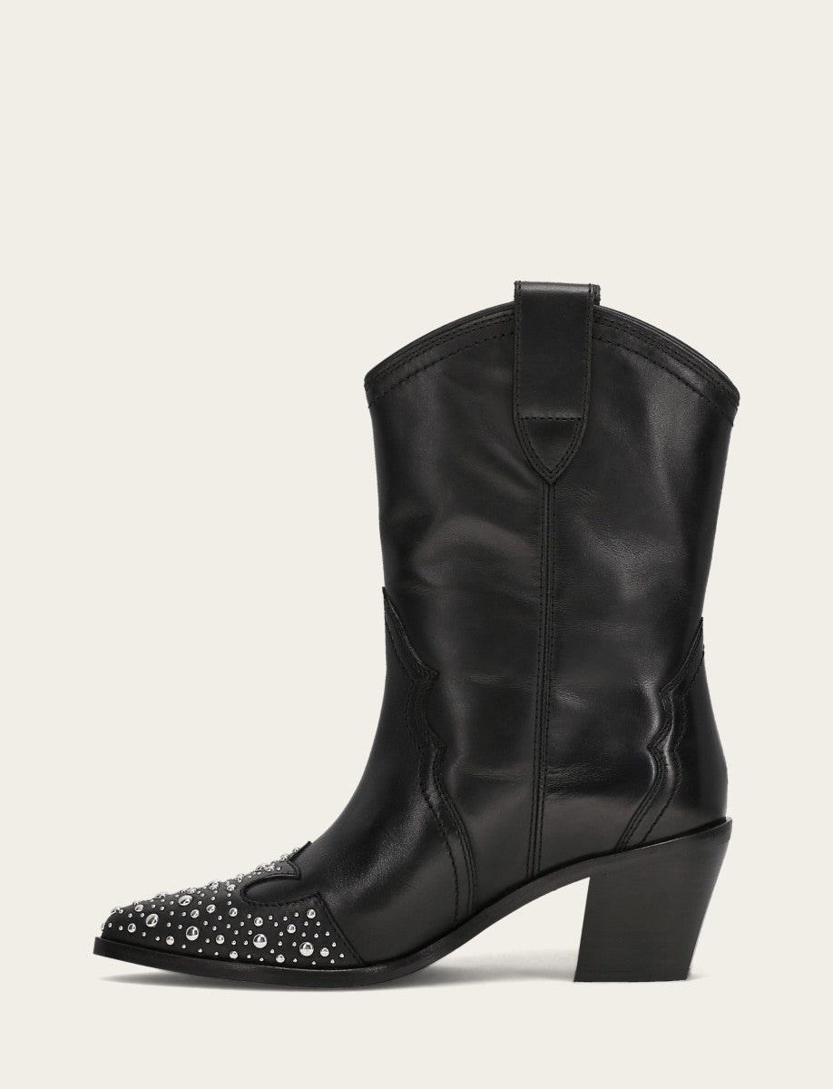 Women's Black Sara Wingtip Stud Boot Frye Online