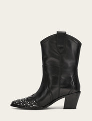 Women's Black Sara Wingtip Stud Boot Frye Online