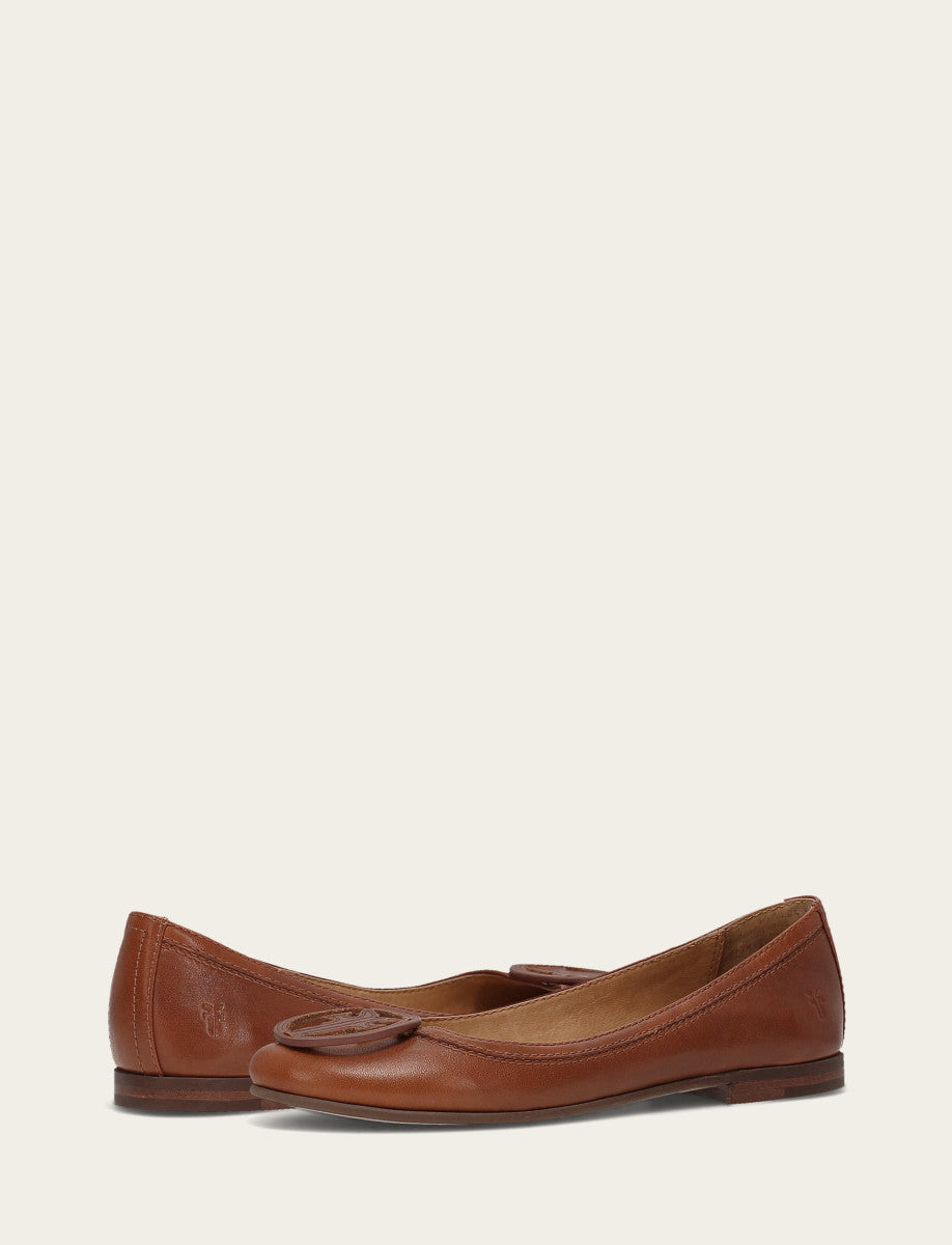 Women's Cinnamon Carson Logo Ballet Shoe Frye