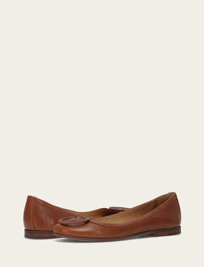 Women's Cinnamon Carson Logo Ballet Shoe Frye