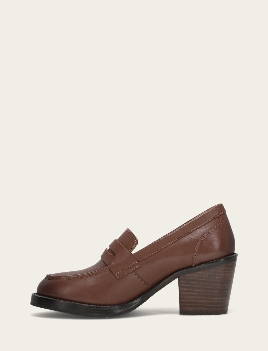Women's Walnut Rylee Loafer Frye