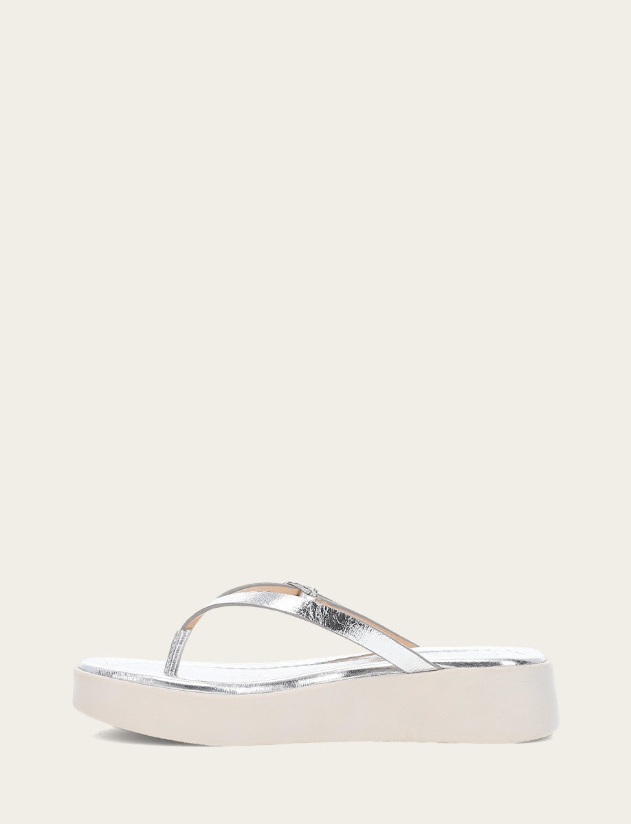 Women's Silver Maya Buckle Thong Sandals Frye Sale