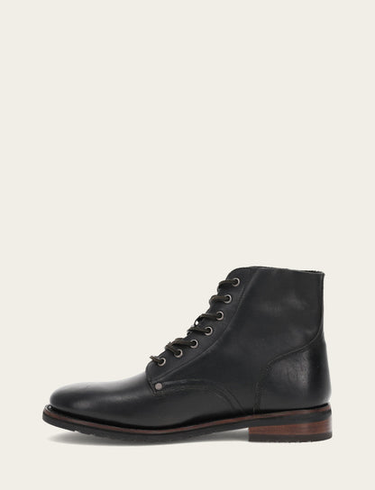 Men's Black Barrett Lace Up Boots Frye us